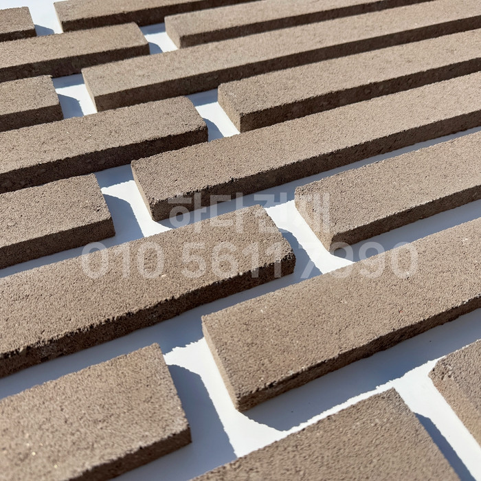 케이 모노타일 국내생산 490x53x19T 브라운 / 하다건재 와이드 롱브릭타일