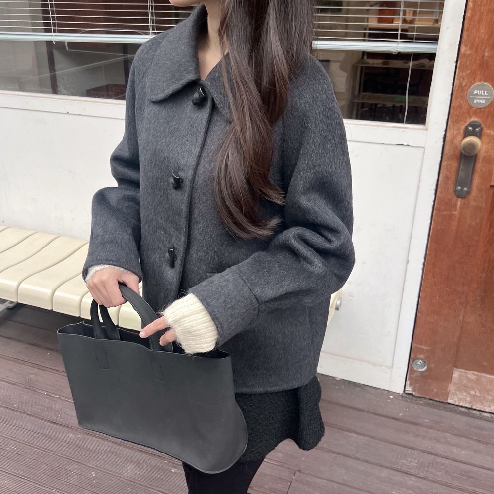 [✨예쁨보장] 더퀸즈 핸드메이드 숏코트 울코트 떡볶이코트 2color (겨울코트/출근룩/하객룩/연말룩) 상세 이미지 36