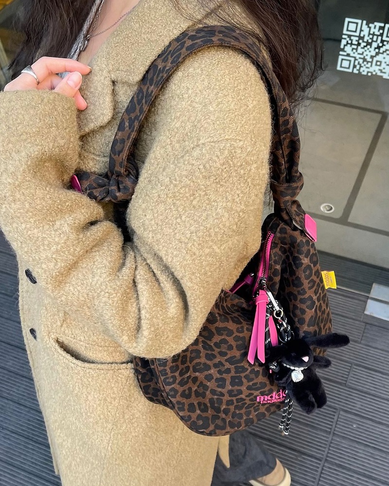 mddas 토끼 키링 스트랩 인형 열쇠고리 가방참 백참 차 키 홀더 연말 선물 이미지 8