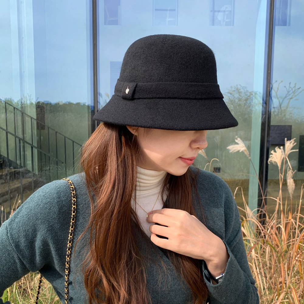 고급스러운 브로치 울100 여자 겨울모자 챙모자 벙거지모자 여성 버킷햇