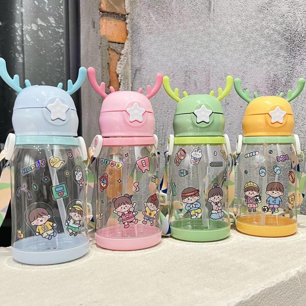 빨대 머그컵 동물 유치원용 대용량 플라스틱 사슴 텀블러 I 600ml - 상품 이미지