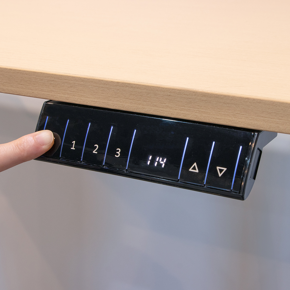 쿠잉 듀얼모터 전동모션데스크 높이조절 높낮이조절책상 스탠드 테이블 1600x750mm, 화이트 상판X화이트 프레임