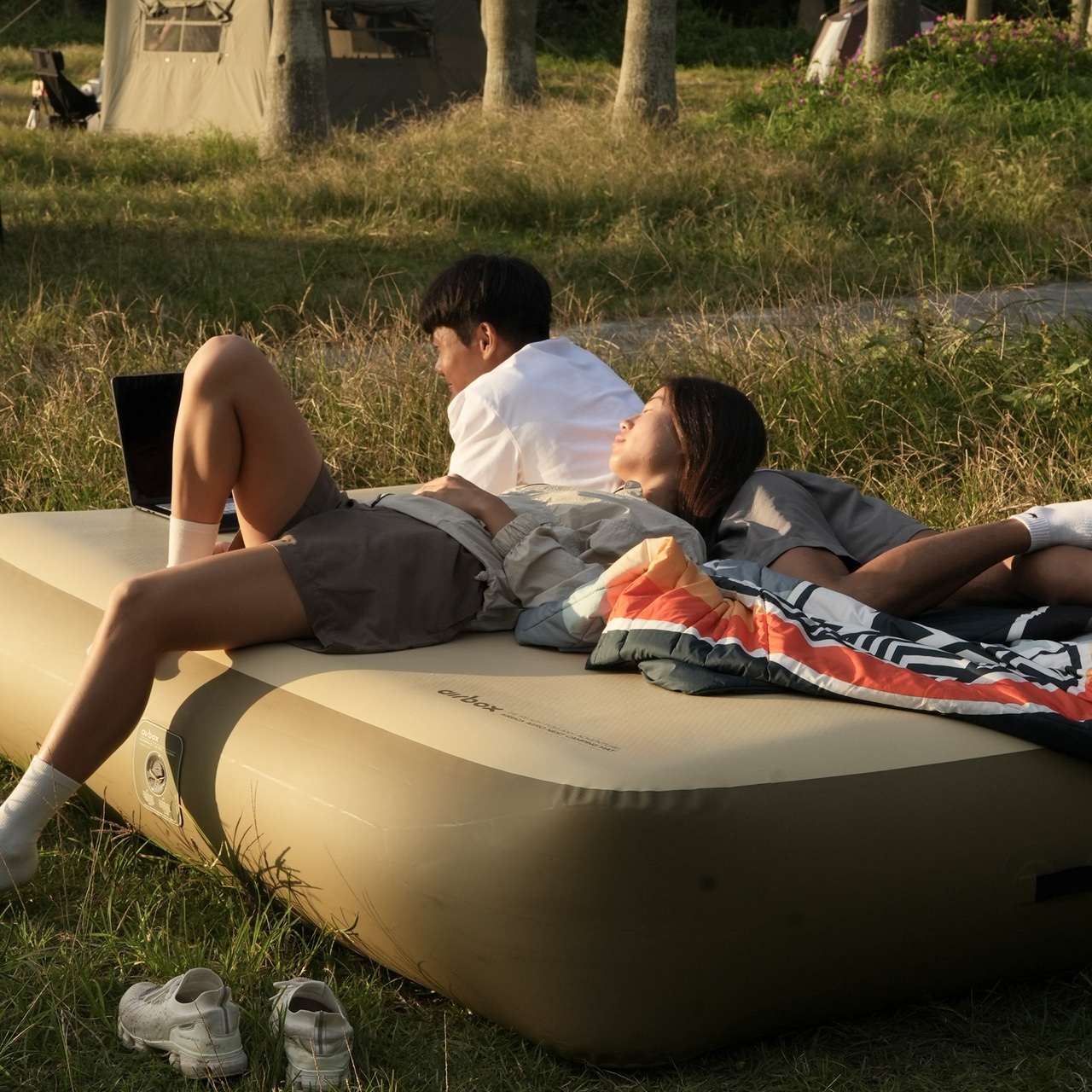 [추석 초특가 / 즉시출고] 에어박스 에어배드 에어로네스트 40 캠핑배드 경량 에어배드 에어매트 에어침대 슈퍼싱글 (200x110)