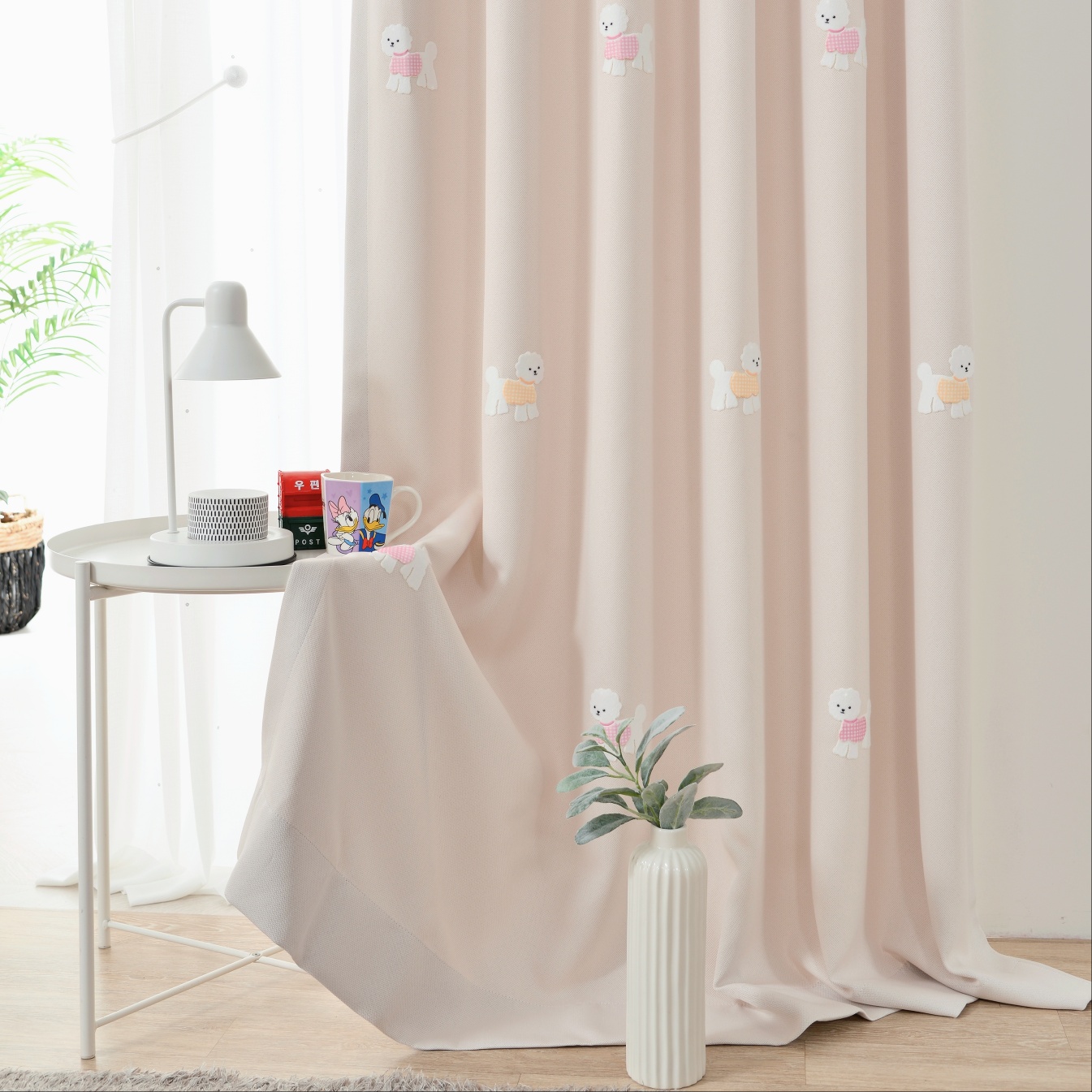 아르일랑 일상 암막 커튼 빛차단율80% 형상 기억 가공 1cm 나비주름 타입 비숑 프리제