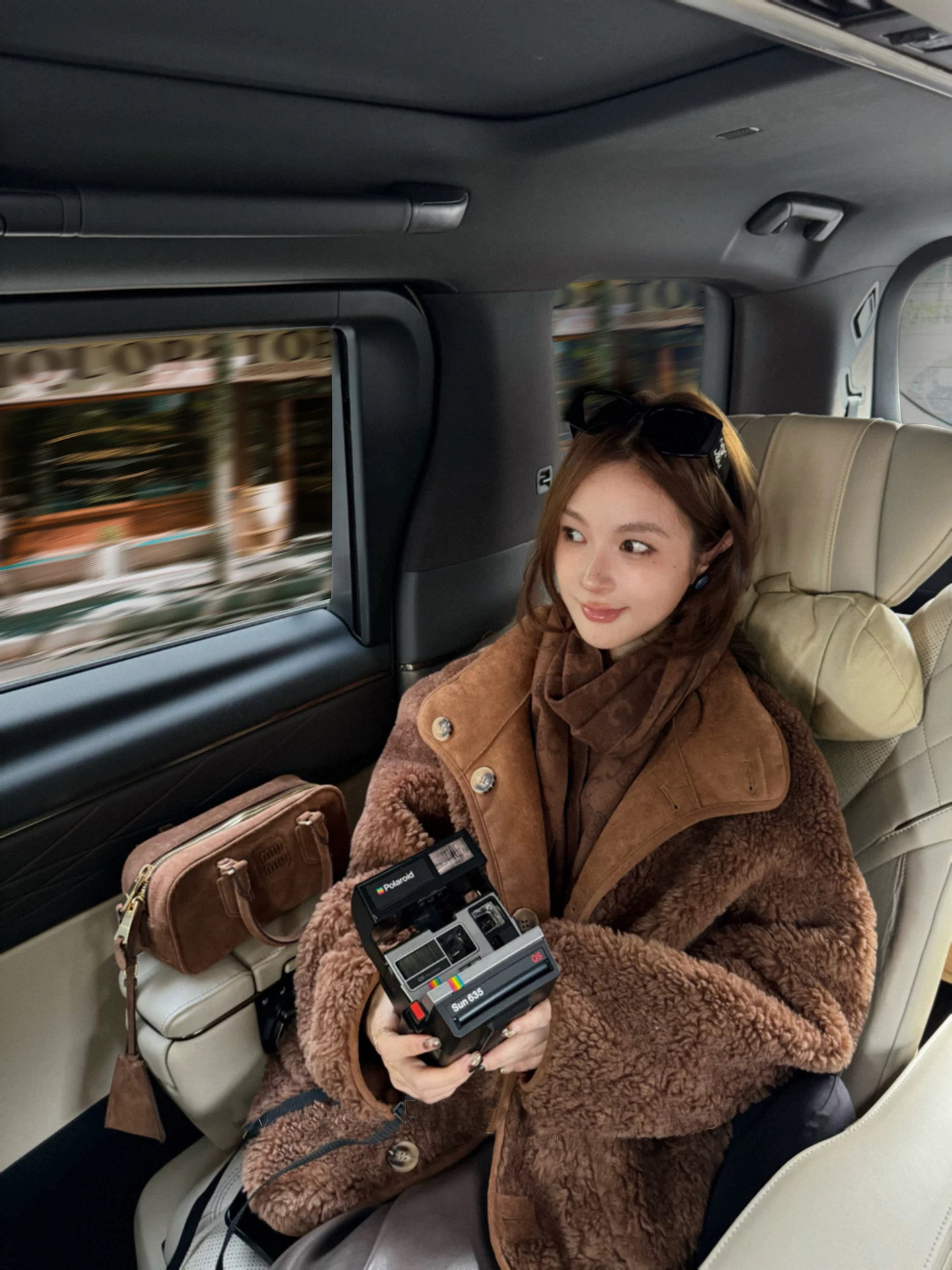 멋퀸 양모 울100 뽀글이 코트 천연양털 무스탕 리버시블 양면 하프코트 - 상품 이미지