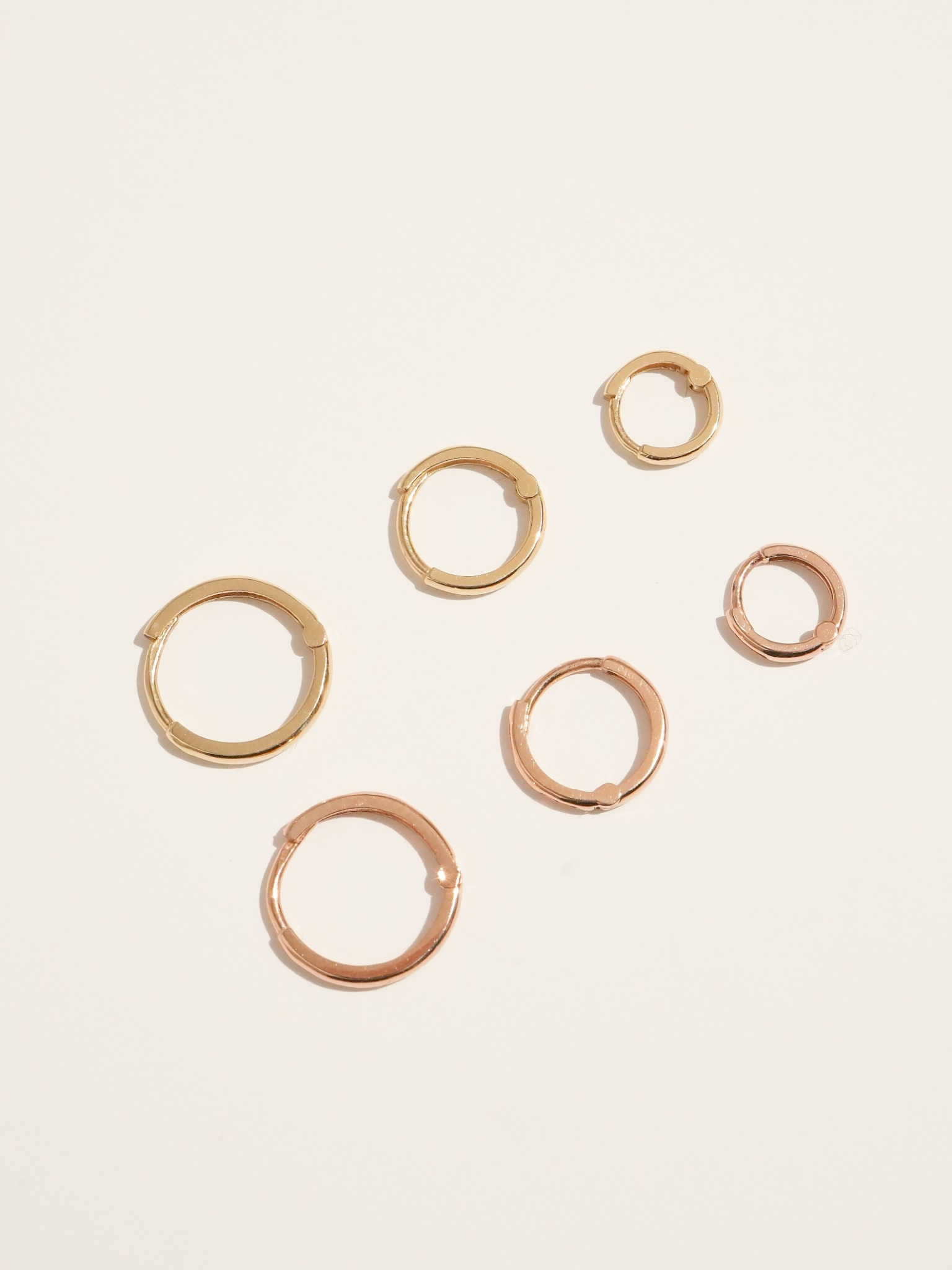 14k 베이직 원터치 링 귀걸이 6mm, 8mm, 10mm 이너컨츠 아웃컨츠 귓바퀴 데일리 기본 골드 - 상세 이미지 3