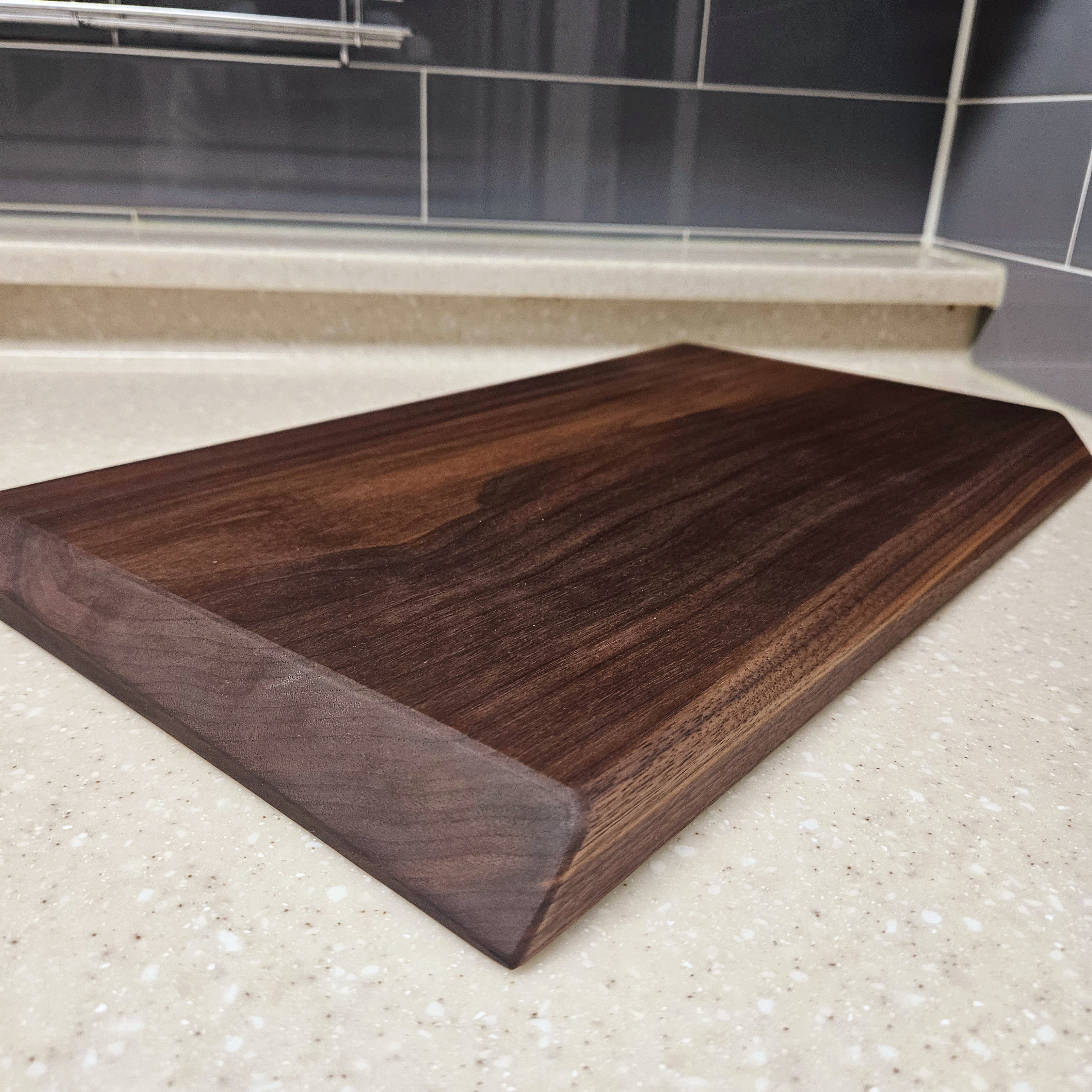 신현공예 월넛 호두 통원목 우드 주방 위생 수제 양면 플레이팅 사각 중 황동발 나무도마