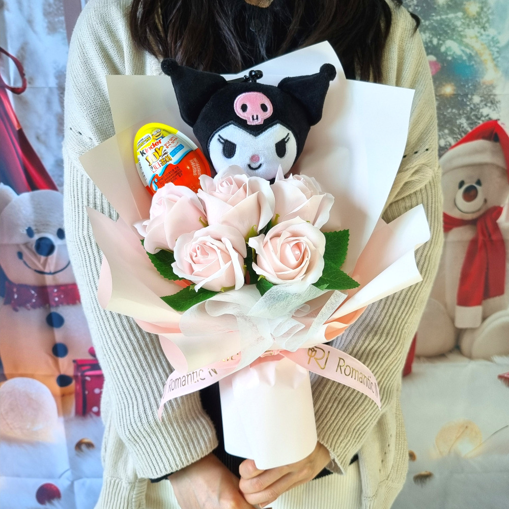 산리오 인형꽃다발 쿠로미 킨더조이 어린이꽃다발 - 상세 이미지 4