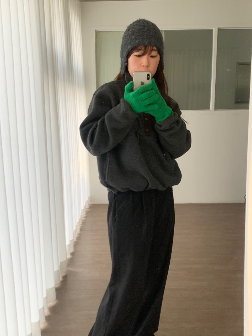 [SALE][차콜 당일] taffeta 타프타 헤어리 햇 귀달이 비니 니트 귀마개 털모자 상세 이미지 9