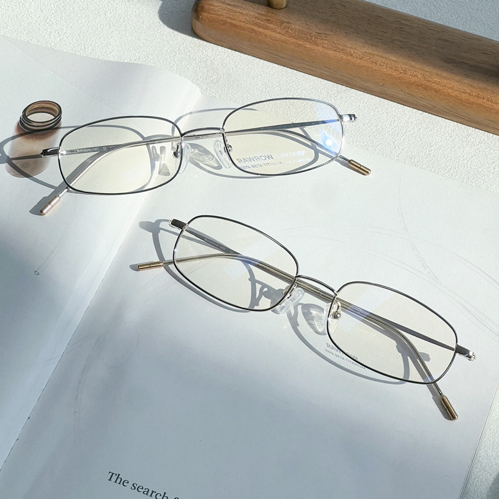 로우로우 안경 R EYE 190 ROSEGOLD 로즈골드 사각 베타티타늄 가벼운 안경테 - 상세 이미지 3