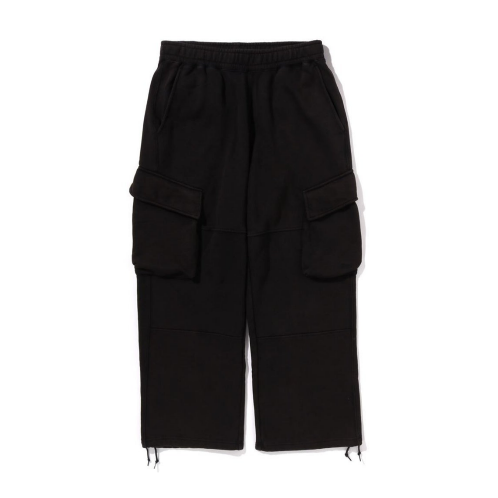 베이프 바지 GARMENT DYE OVERSIZED FIT CARGO SWEATPANTS 1K80-152-305 - 메인 이미지