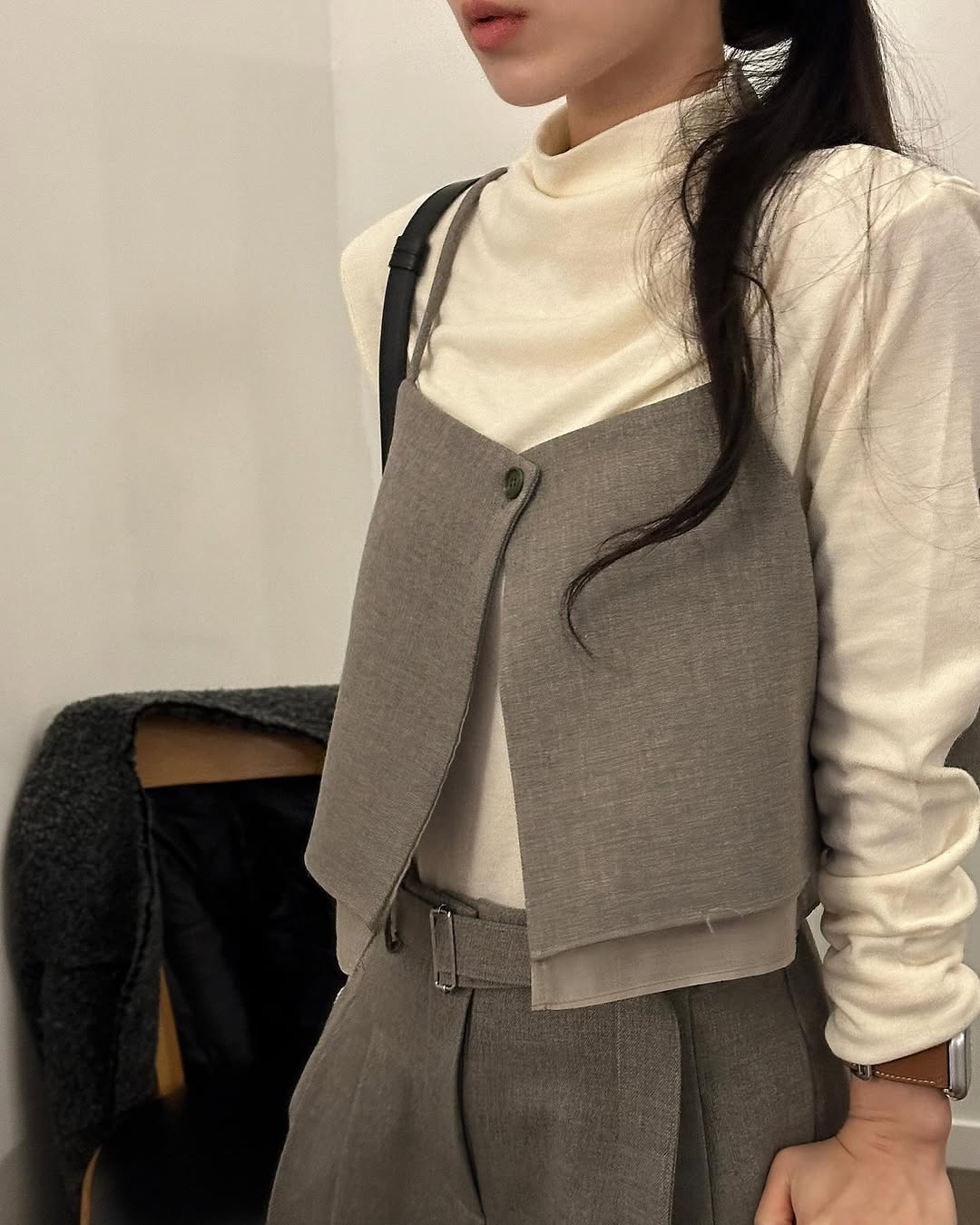 브롬 여성 겨울 기모 레이어드 이너 크롭 레이스 뒷트임 뷔스티에 조끼 - 상세 이미지 2