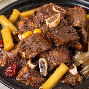 1+1 오늘의돼지 마불 간장 100%국내산 돼지 갈비찜 700g 2팩 맛있게 먹은 솔직 후기 - 상품 이미지 2