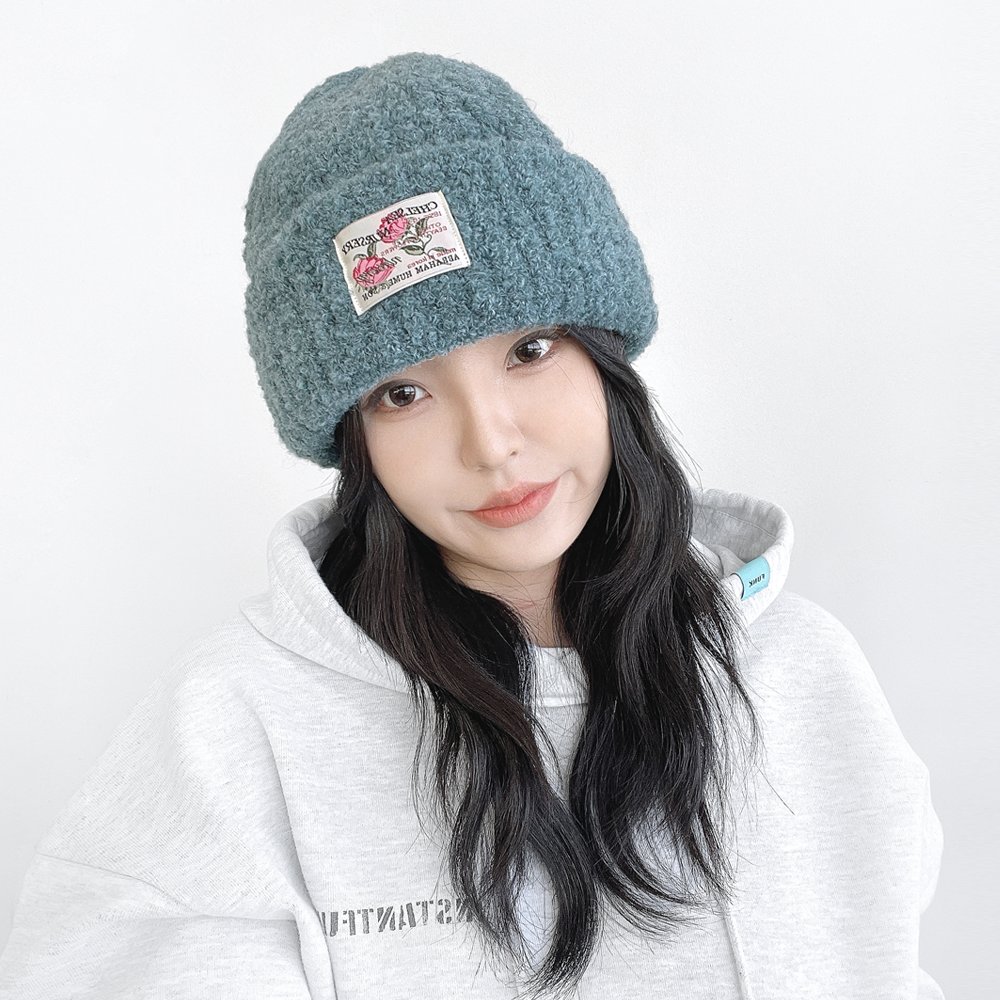 로즈 패치 빅 부클 여성 겨울 스키장 방한 니트 알파카 털 비니 모자