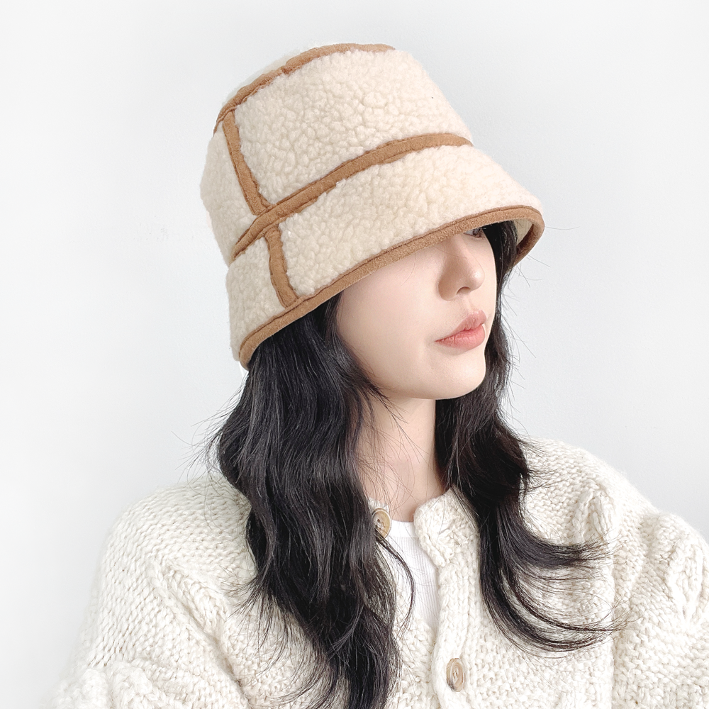 로우 무스탕 여성 겨울 뽀글이 양털 버킷햇 벙거지모자 - 메인 이미지