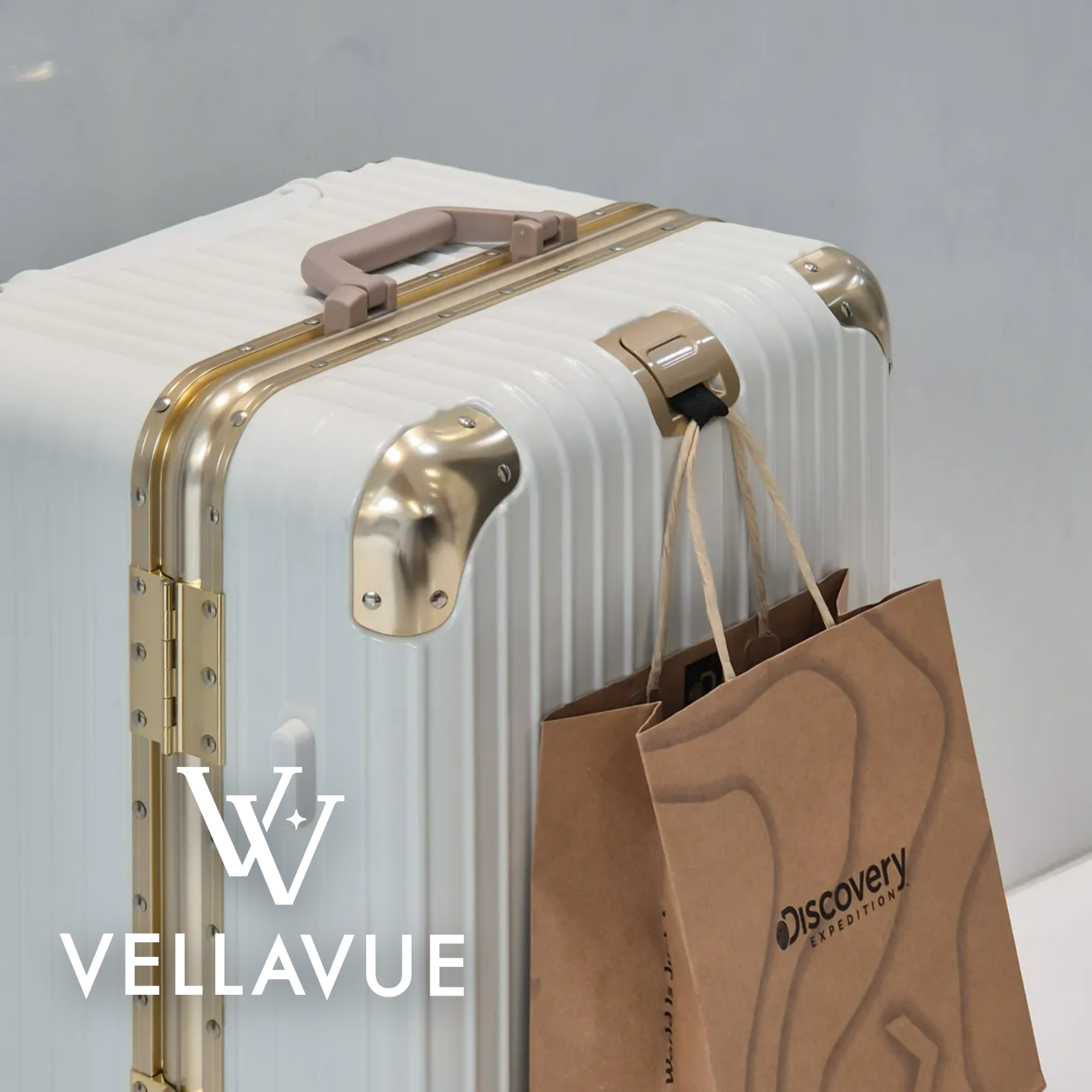 여행용캐리어 61cm(24인치) 폴리카보네이트 금고형 벨라뷰 프리미엄 캐리어 스위스 여행