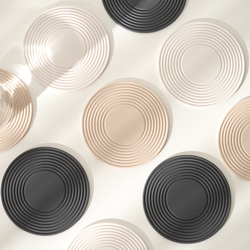 하루의공간 실리콘 컵받침 티 코스터 컵 받침 대 라운드 카페 제품 이미지