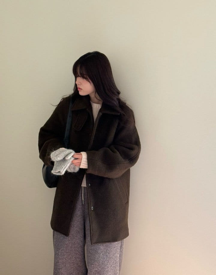 에이미그레이스 헤어리 알파카 코트 하이넥 누빔 하프 울 자켓 2color 상세 이미지 13