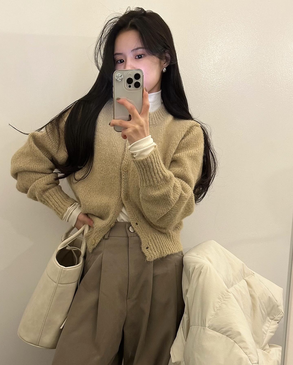 팔디 여성 겨울 레이어드 이너 울 크롭 노카리 가디건 - 상세 이미지 2