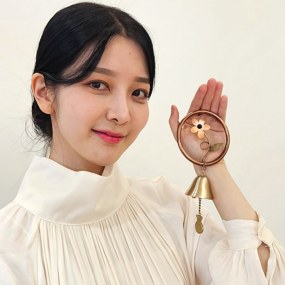 쿠칭아일랜드 풍경종 현관종 도어벨 개업선물 현관문종 꽃나비 플러스 방짜유기 핸드메이드 이미지 3