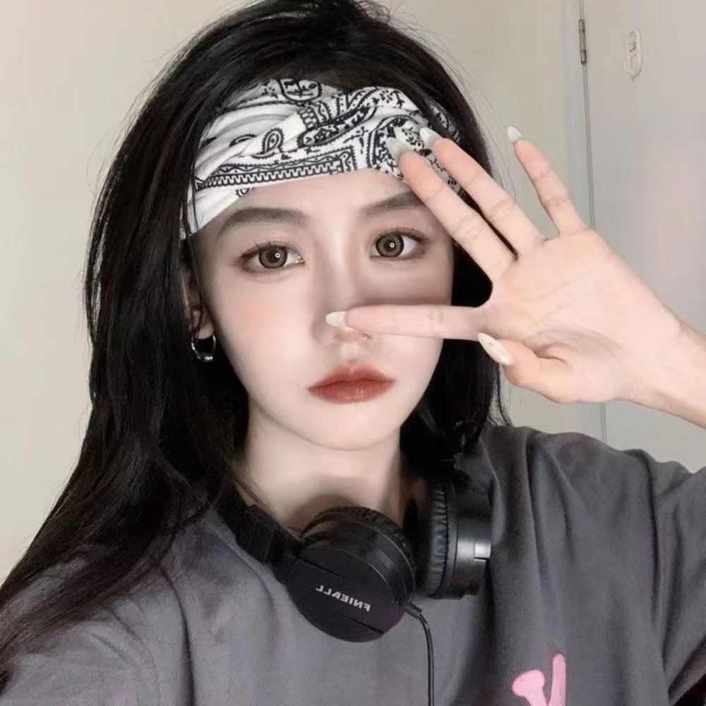 전참시 306회 홍현희 헤어밴드 하이틴 복고풍 의상 옷 패션 - 상세 이미지 3
