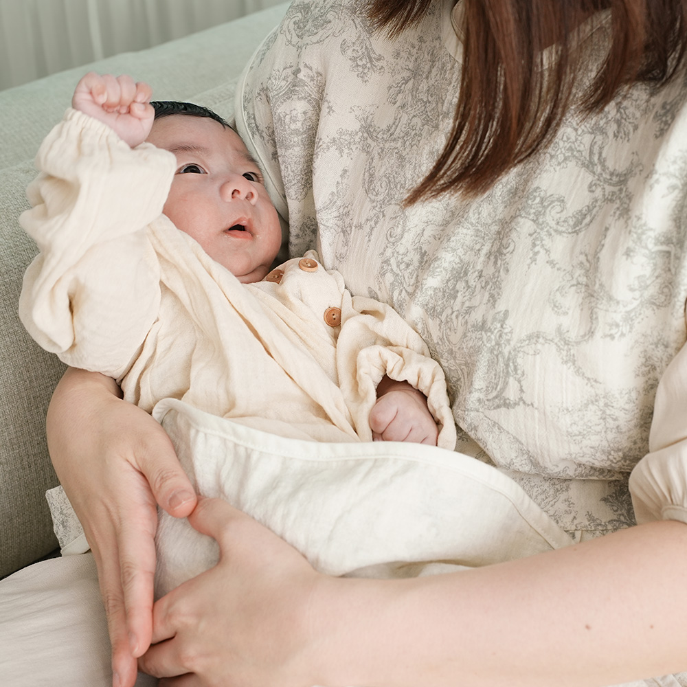 이몽 뜨왈드주이 엄마 턱받이 앞치마 수유가리개 침받이 이유식 아기 트림패드