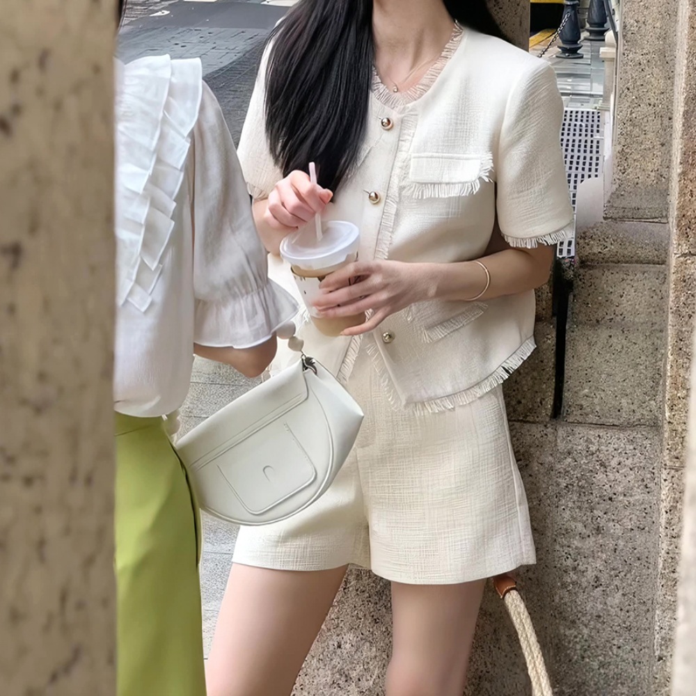 용감무쌍 용수정 47회 이승연 자켓 트위드 민경화 하객룩 여름 의상 옷 패션 - 메인 이미지