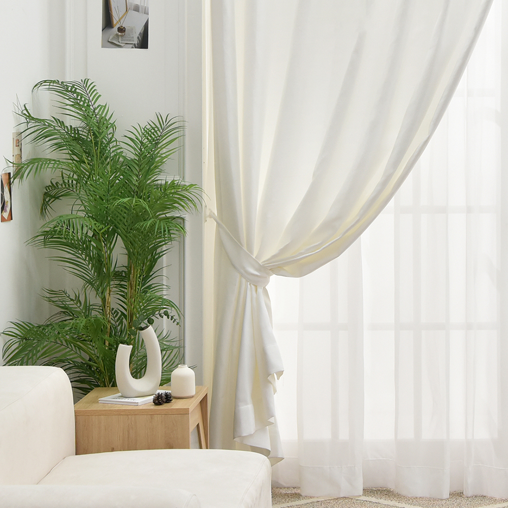 아라크네 아일렛형 린넨룩 화이트 암막커튼 엘리스 135x170 거실 안방