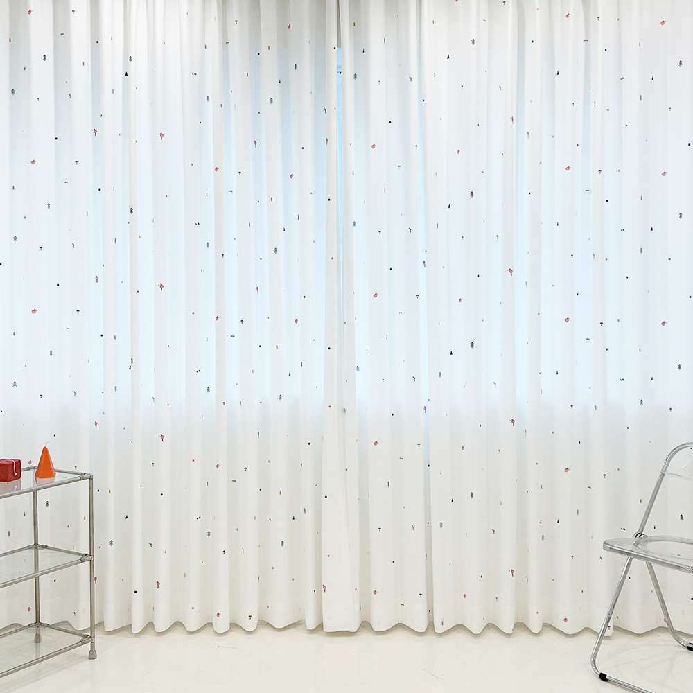 밀스 조이 아이방자수 형상기억 화이트암막커튼 평주름140X170