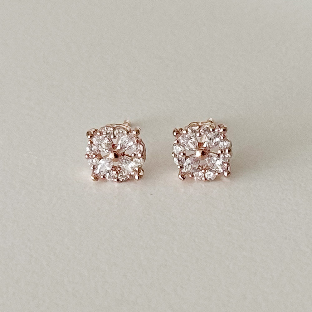 14K 골드필드침 플로럴 큐빅 귀걸이 - 알레르기 걱정 없는 고급스러운 데일리 이어링