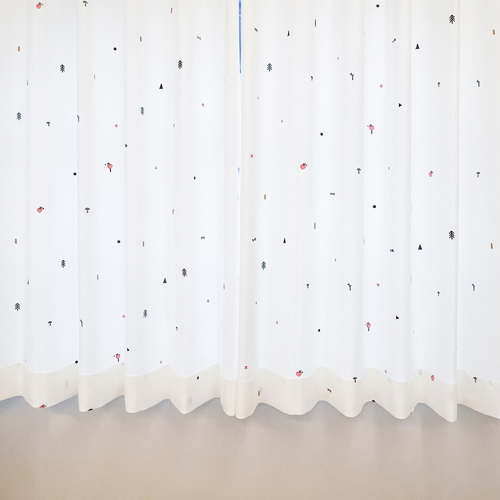 밀스 조이 아이방자수 형상기억 화이트암막커튼 평주름140X170