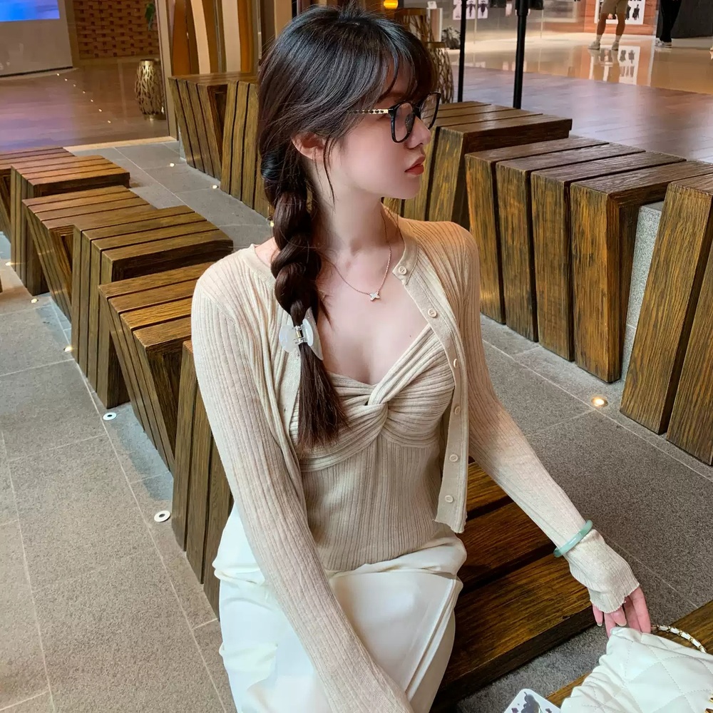 다리미 패밀리 14화 왕지혜 가디건 투피스 이미연 꼬임 간절기 의상 옷 패션 - 상품 이미지
