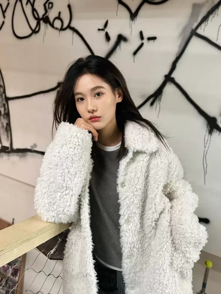 류이서 코트 자켓 인스타그램 간절기 모피 의상 옷 패션 - 상세 이미지 2