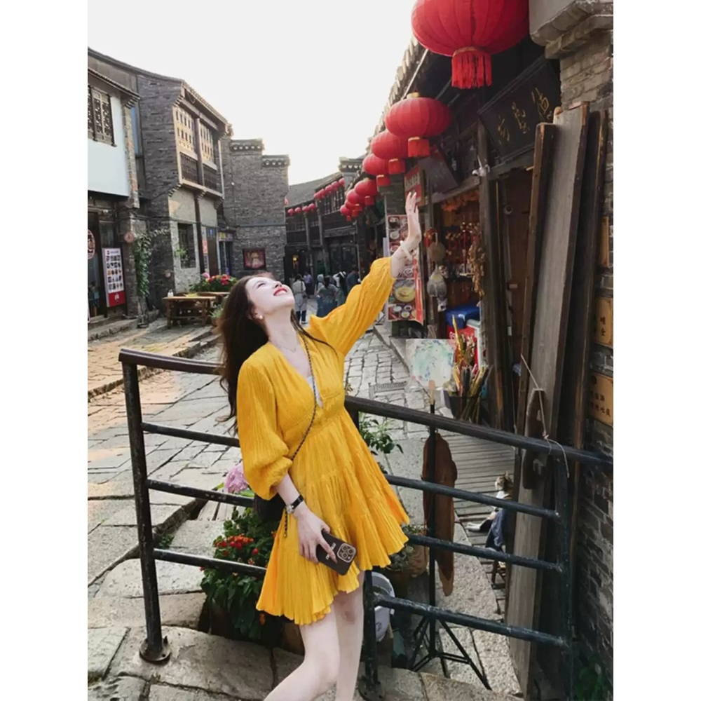 열혈사제2 1화 이하늬 원피스 옐로우 브이넥 플리츠 의상 옷 패션 - 상세 이미지 4