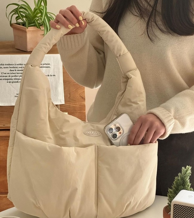 나일론 패딩 경량 방수 빅 쇼퍼 숄더백 데일리 여행 노트북수납가방 - 상세 이미지 2