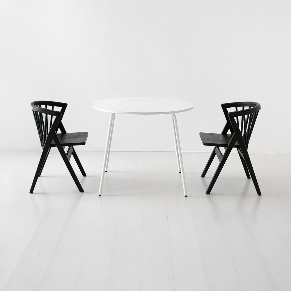 두게드 테이블 라운드 D96 화이트 + MILLWALK 의자 2인세트 - 상품 이미지