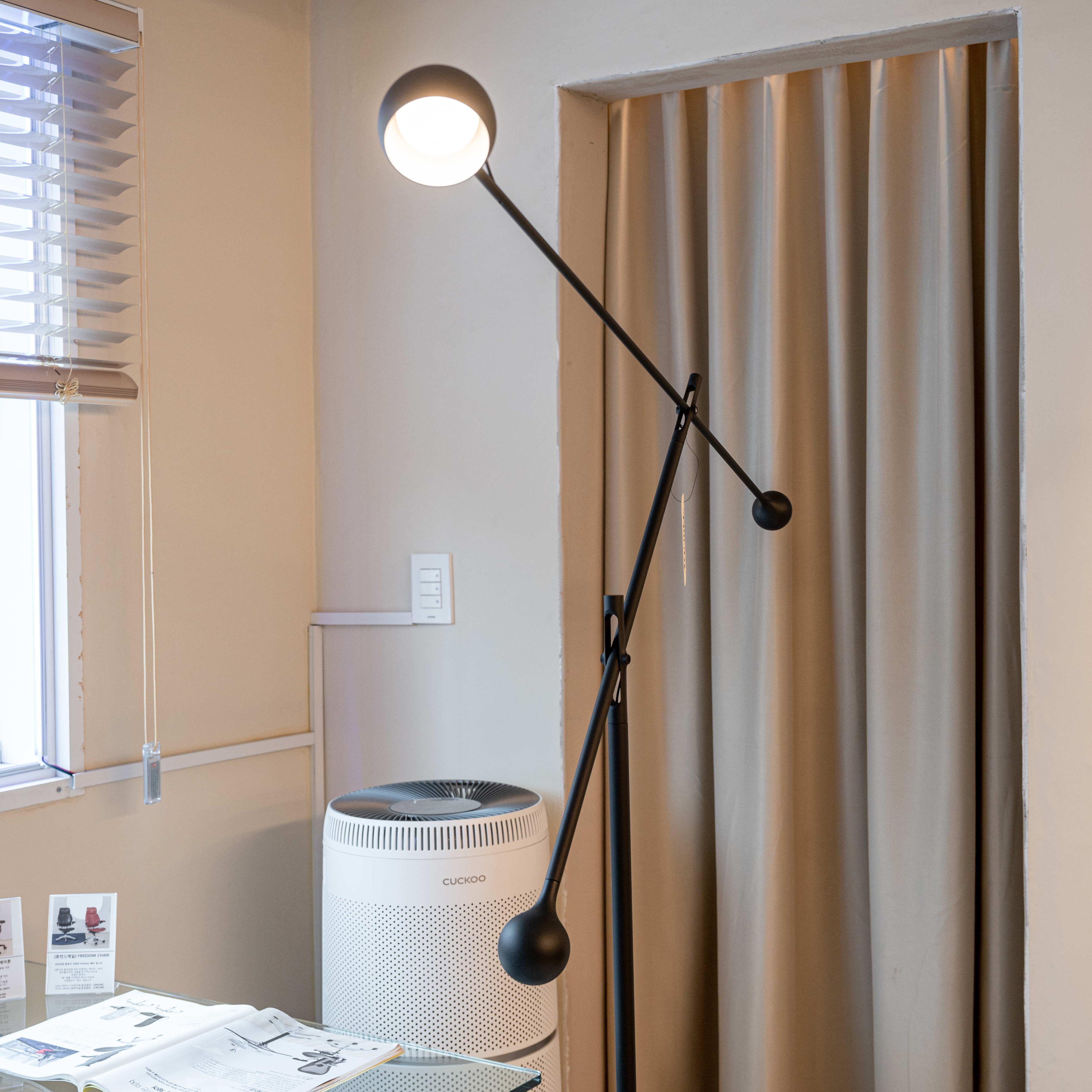 Artemide IXA FLOOR LAMP 아르떼미데 익사 플로어 램프 - 상세 이미지 2