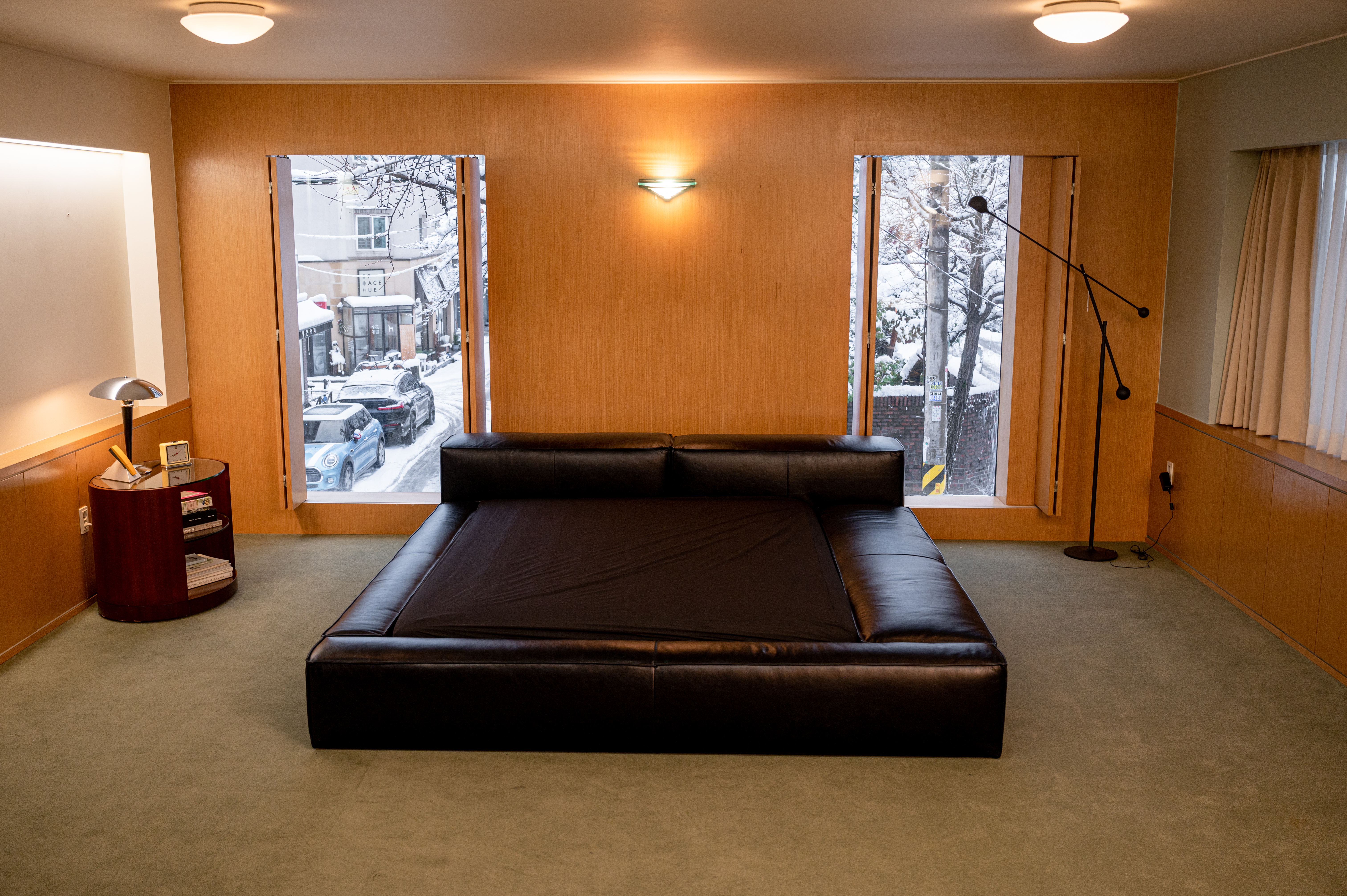 PH TECH 993 가죽 침대 프레임 추천 신혼부부 모던 헤드리스 로우베드 리빙디바니 맞춤사이즈 저상형 패밀리침대