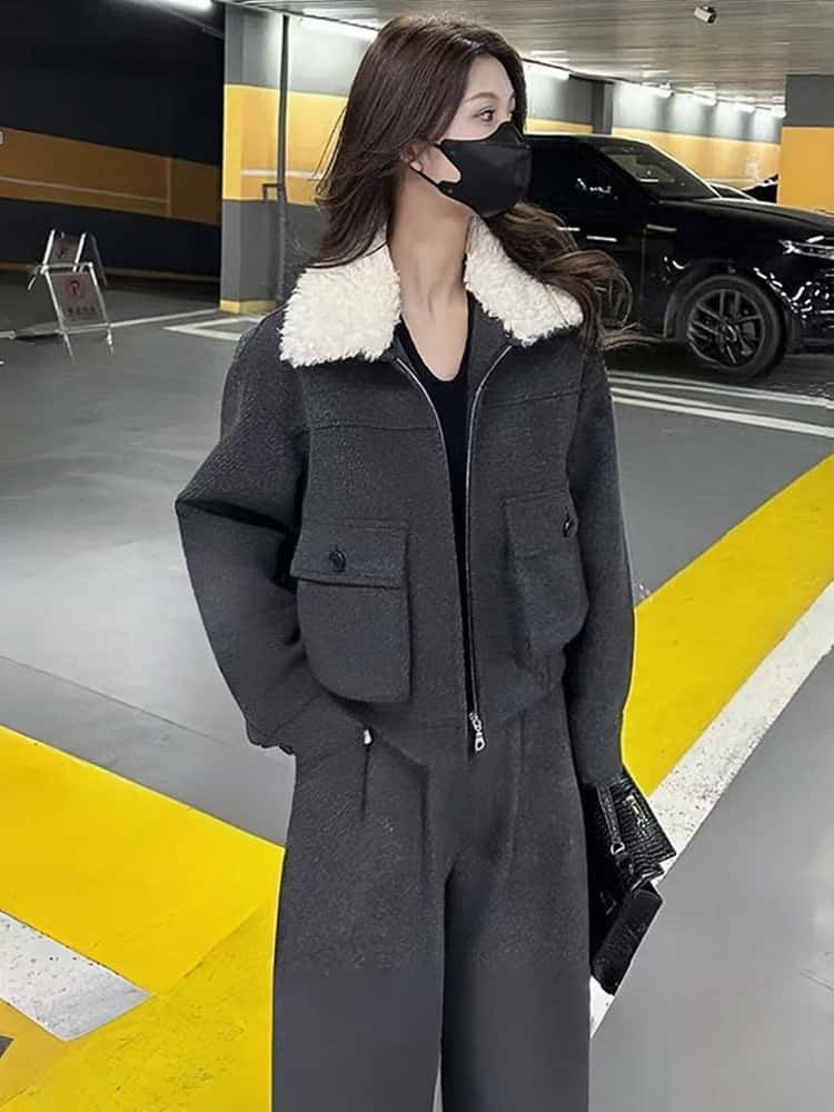 겨울 패딩 안감 터틀넥 털 숏자켓 루즈핏 와이드 팬츠 투피스 - 상세 이미지 4