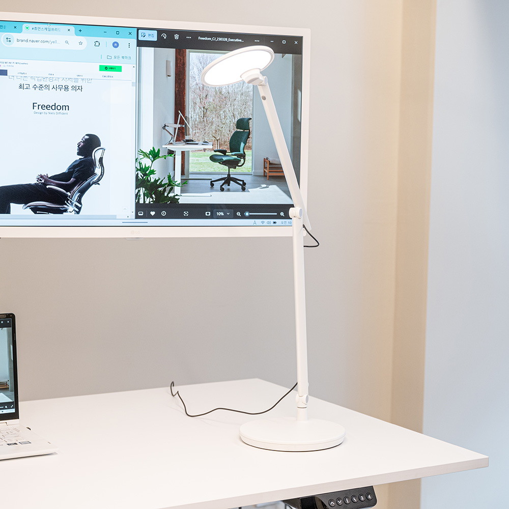 Humanscale 휴먼스케일 노바 태스크 라이트 스탠다드 레인지 암 데스크톱 LED 테이블조명 NOVA ARCTIC WHITE  LIGHT GREY JET BLACK - 상품 이미지
