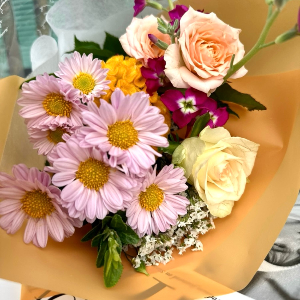 생화 계절 믹스 꽃 소형 희록플라워 행복한다발 꽃다발 정기구독 생화택배 온라인꽃집 - 상세 이미지 4