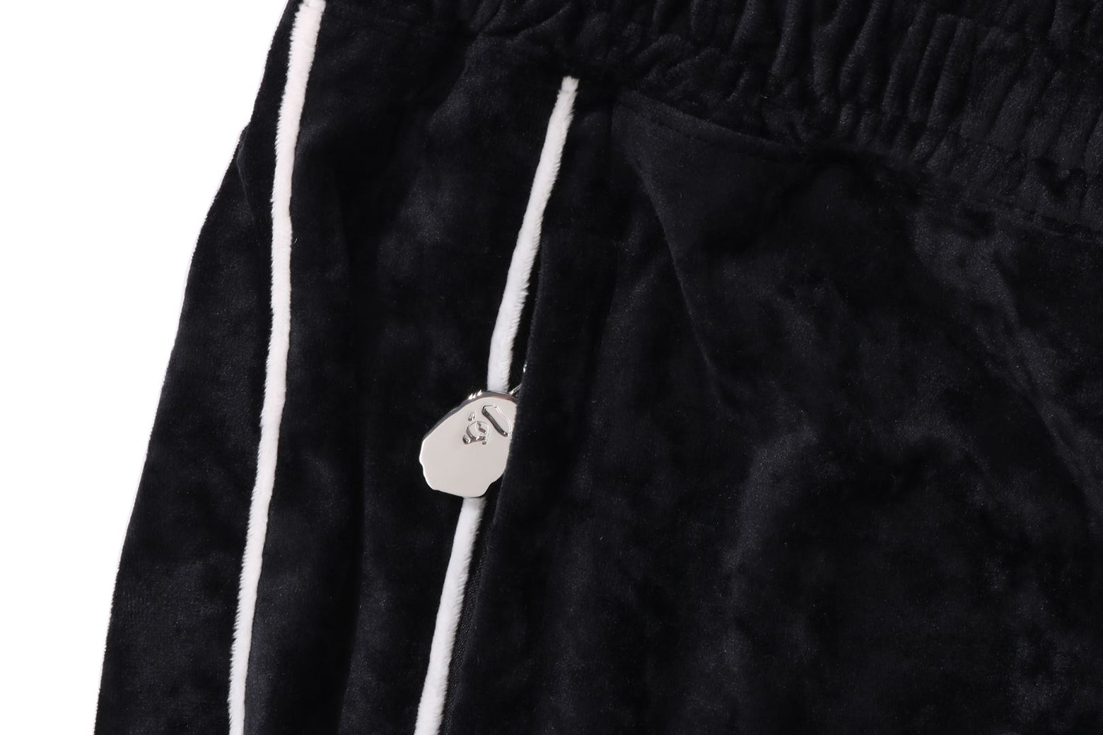 베이프 바지 BATHING APE LOGO VELVET LOOSE FIT PANTS 1K80-152-303 - 상세 이미지 4