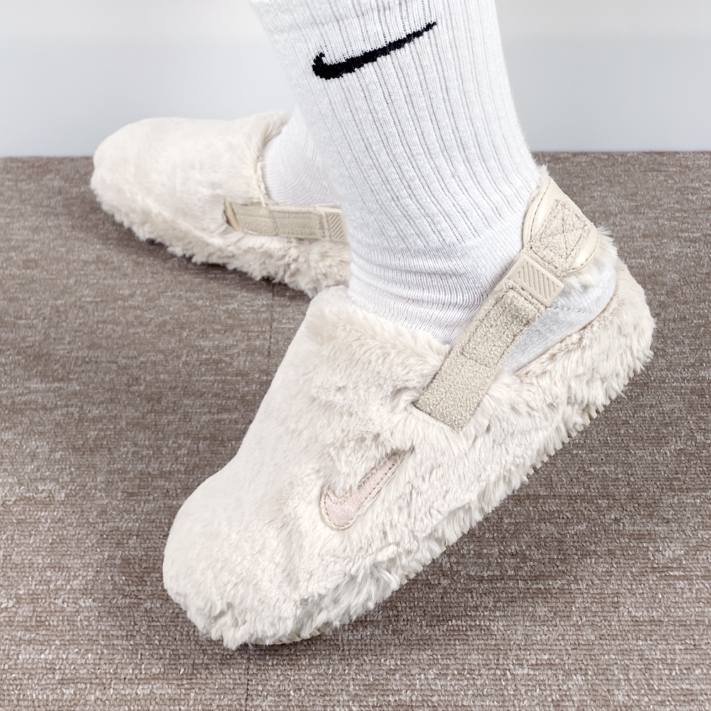나이키 털 슬리퍼 방한화 캄 슬라이드 퍼 뮬 겨울 털신