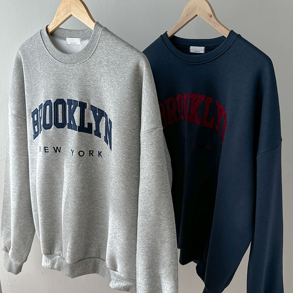 레터링 자수 루즈핏 기모 맨투맨 - 상품 이미지