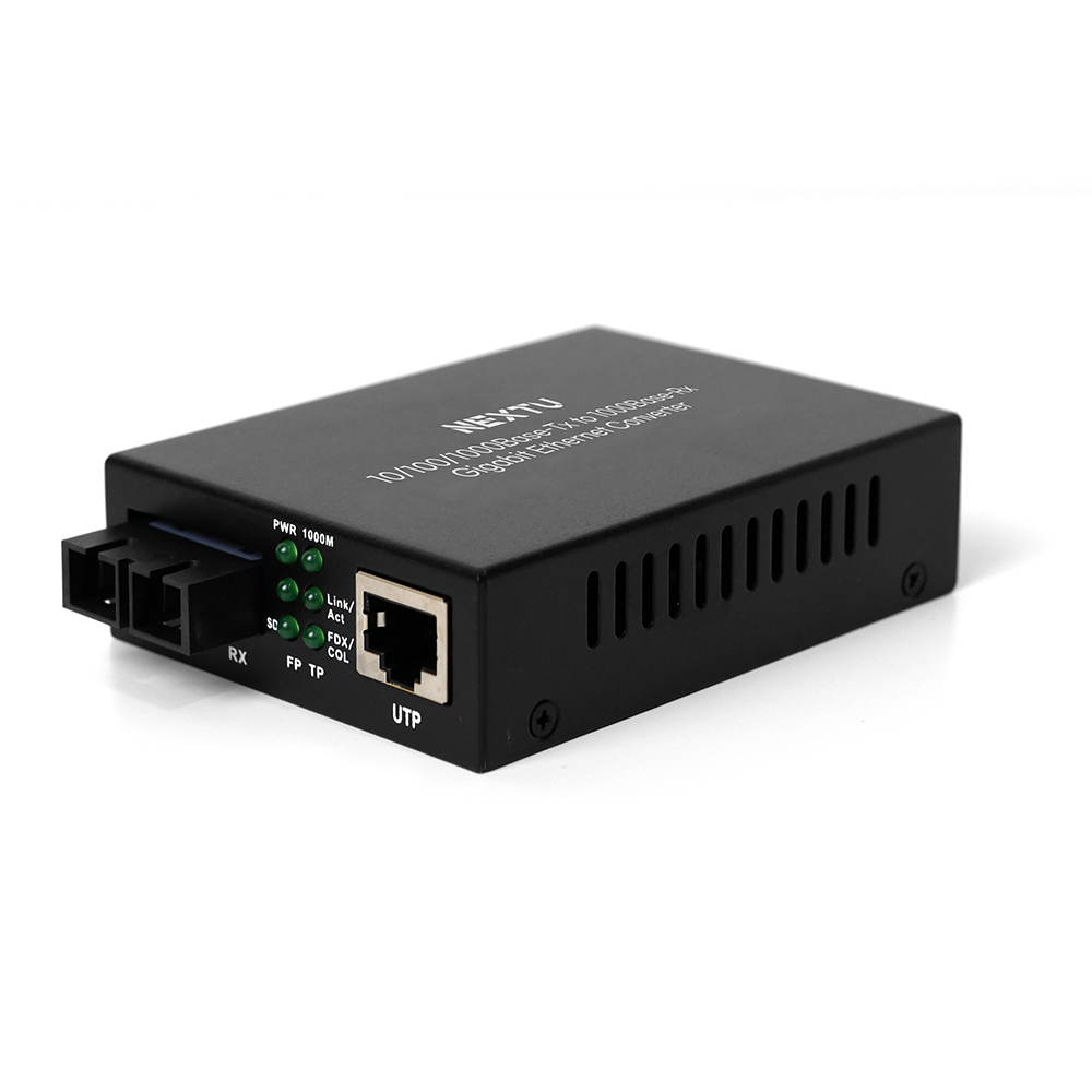 넥스트유 2000GSCS-40K LAN 10/100/1000Mbps SC타입 광미디어 컨버터 광케이블 - 상품 이미지