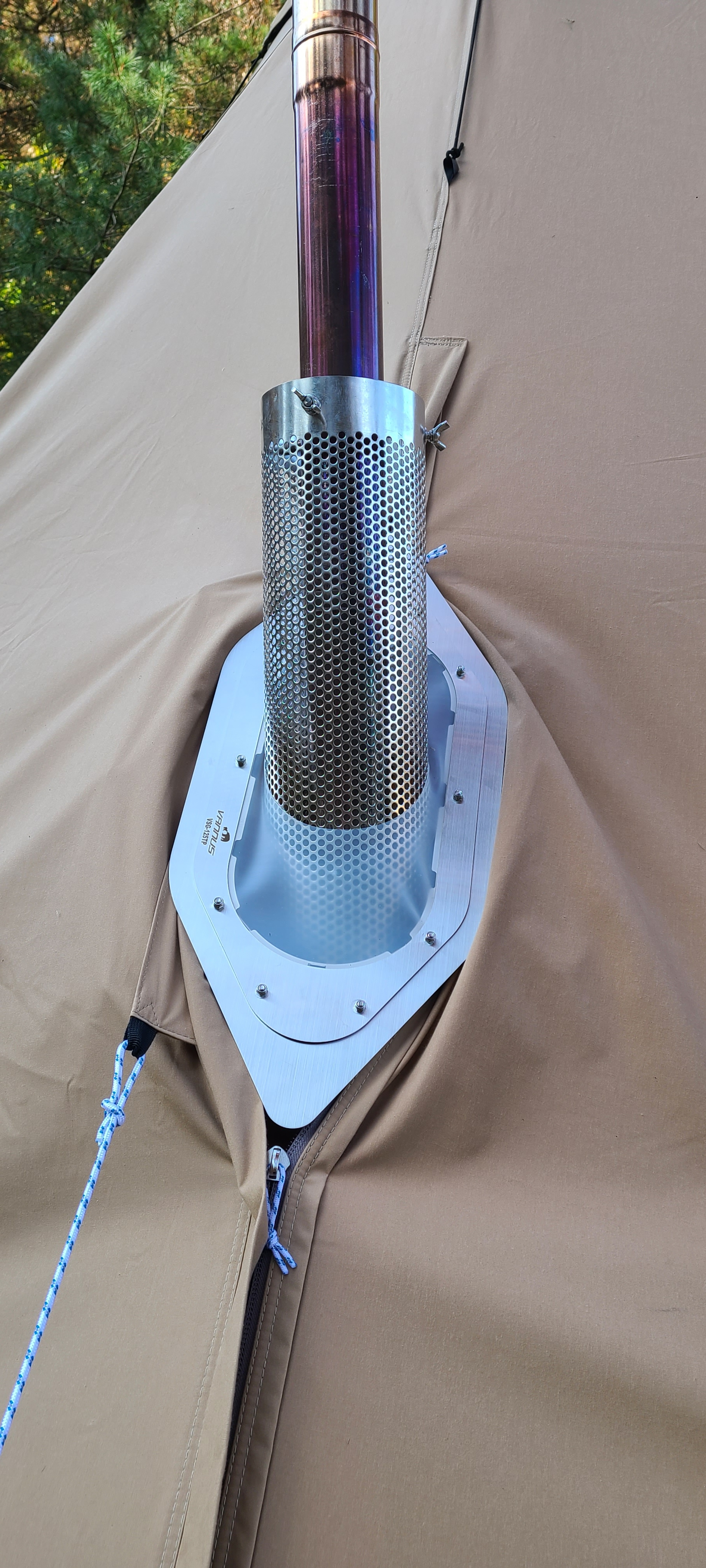 경사면용 텐트 스킨 보호대 가드 홀잭 화목 펠렛 난로 바누스 스토브 연통 보호