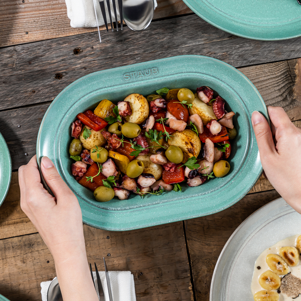 스타우브 세이지그린 카레접시 25cm 파스타접시 커리플레이트