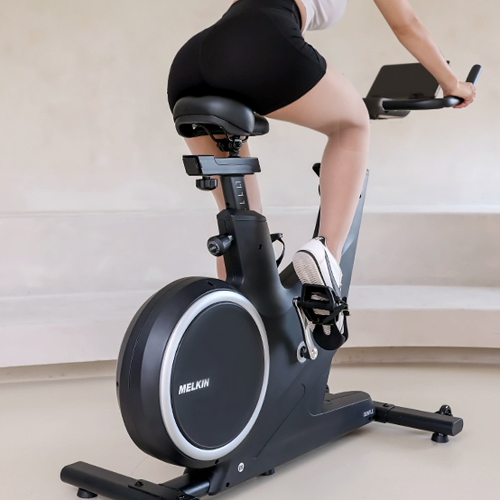 멜킨 스마트 실내자전거 젠틀 마그네틱 스핀바이크 즈위프트 게임 사이클 10kg 헬스바이크