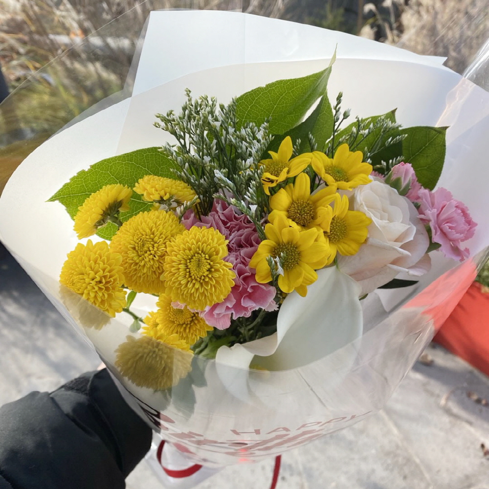 생일 꽃다발 선물 연한색감 꽃배달 싼곳 생화택배 - 상세 이미지 4