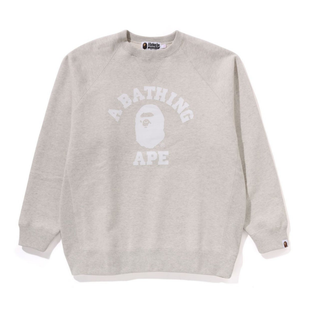 베이프 우먼즈 긴팔티 COLLEGE OVERSIZED CREWNECK SWEATSHIRT 1K80-213-002 - 메인 이미지